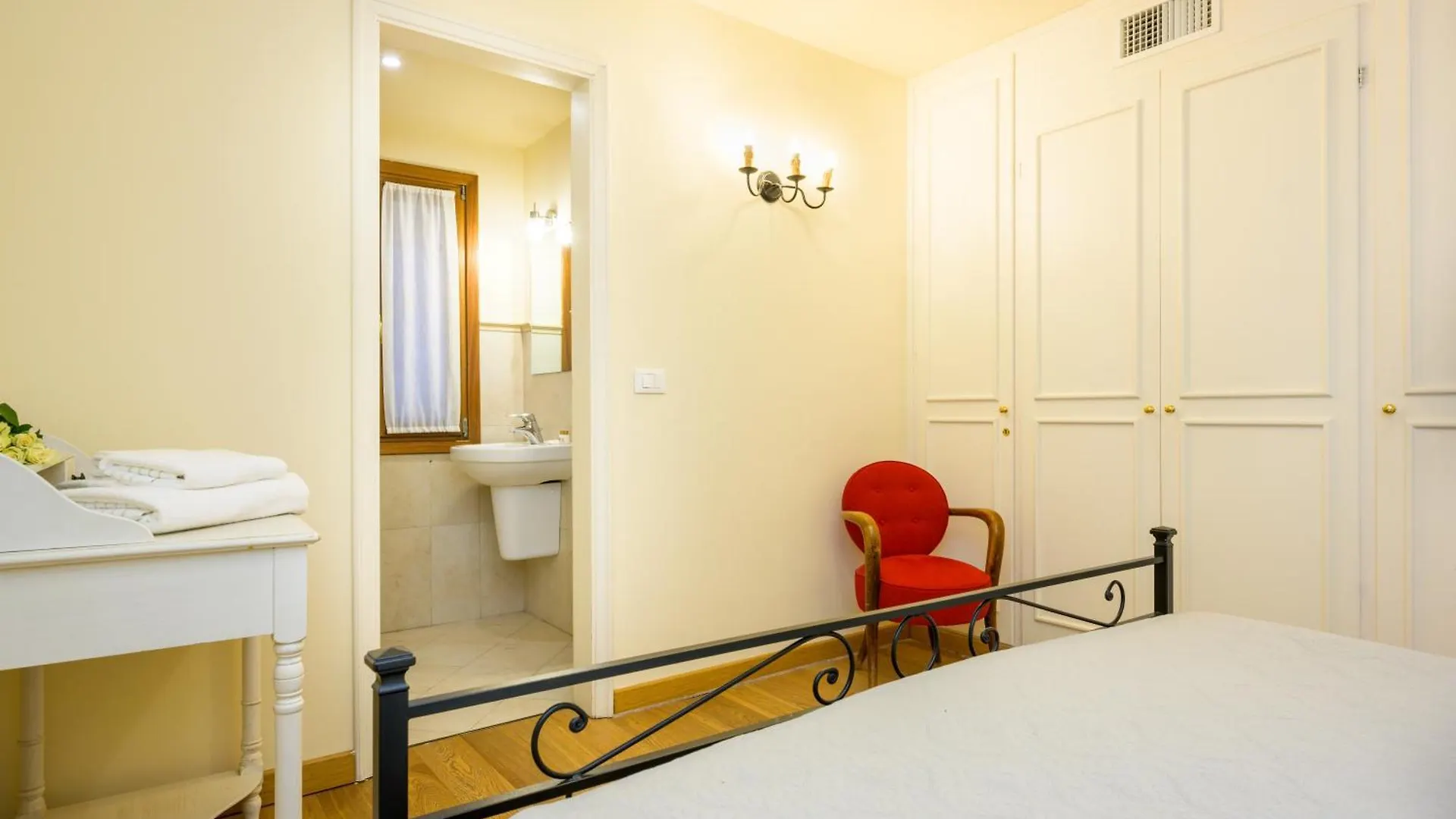 Ca' Frezzeria Apartment Venice