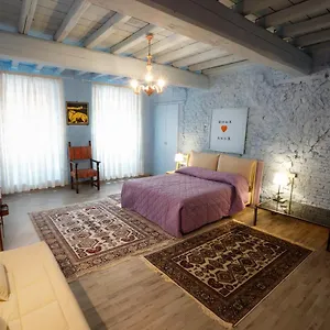 Old Town Luxury Loft , Rome Italy